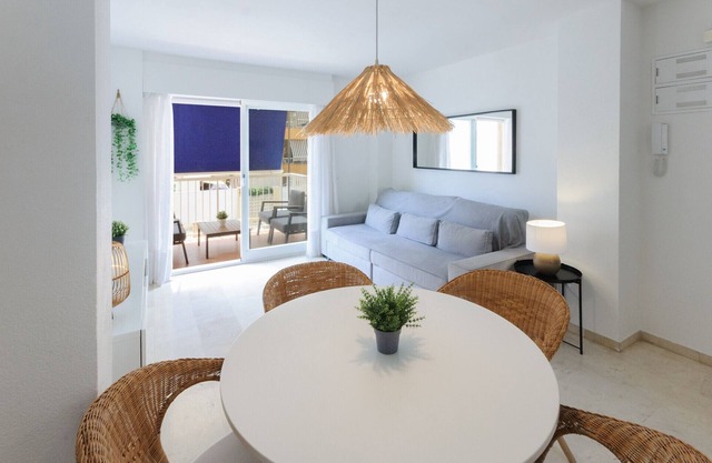 Cozy with mediterranean style, a few meters from the beach. A/C and free wifi. Terrace with sea views
