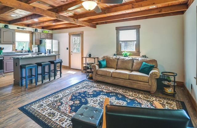 Creek, Trails & Falls! Rural Red River Gorge Cabin