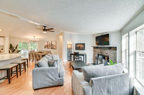 Creekside Catskills Getaway Near Hunter Mountain