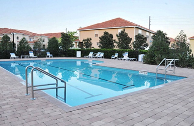 Crestwynd 3 Bed 3 Bath Pool Townhome