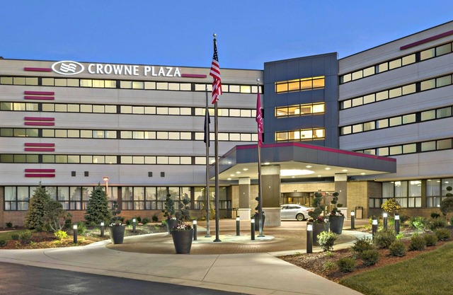 Crowne Plaza Lansing West, an IHG Hotel
