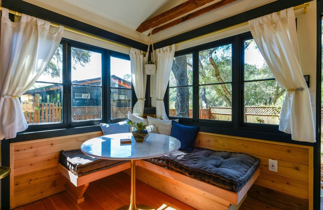 Crystal Cabin☀️Topanga Restored Vintage Lodge