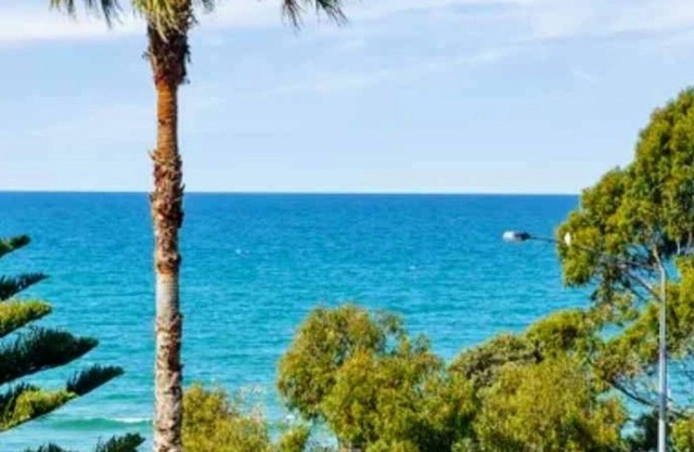 Cumberland Lorne fully self-contained, two bedroom ocean view apartment