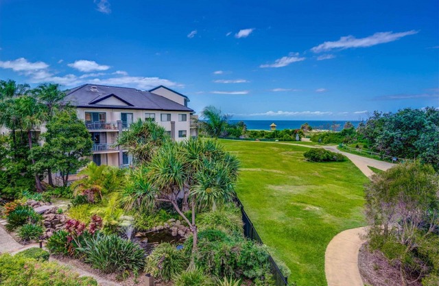 Currumbin Sands Holiday Apartments