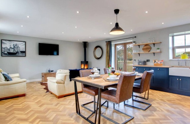 Cwrt y Llyn in Caernarfon