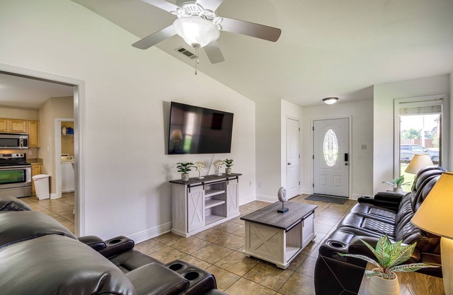 D'Iberville Getaway - Minutes From Biloxi Beach!