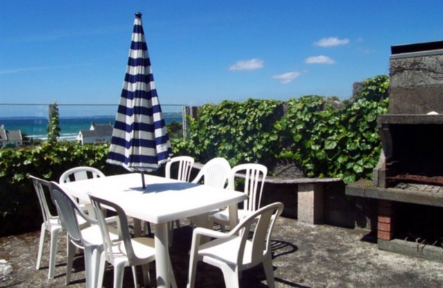 D8004- VILLA SEA VIEW WITH LARGE GARDEN 150 M FROM THE BEACH OF PORS-AR-VAG