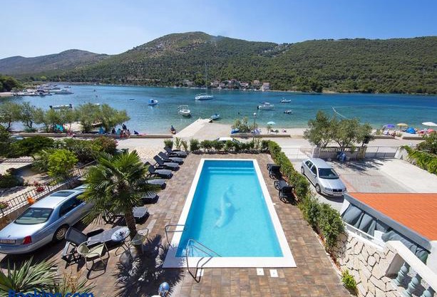 Dani Apartments Grebastica