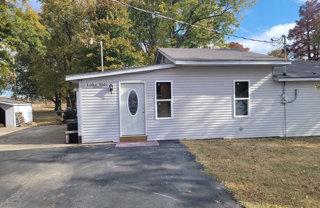 Dave shallow lake lodge at reelfoot lake Two n story cabin 14n