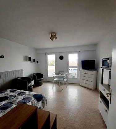 Dax à pied! T1 2 étoiles centre ville balcon