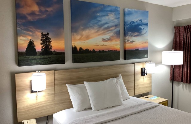 Days Inn by Wyndham Kingdom City