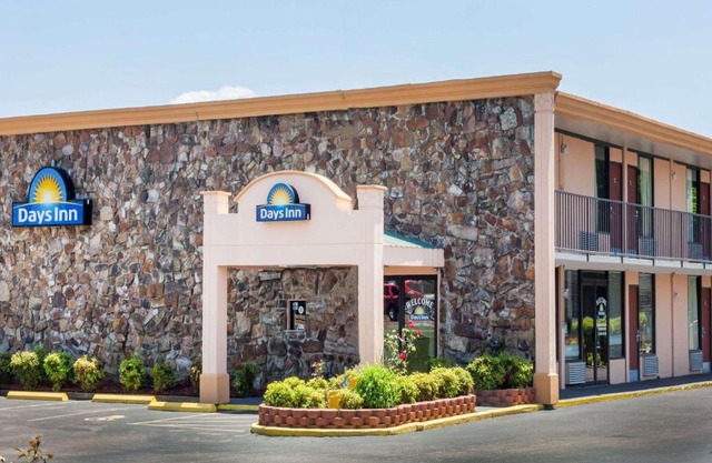 Days Inn by Wyndham Martin