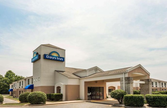 Days Inn by Wyndham Yadkinville