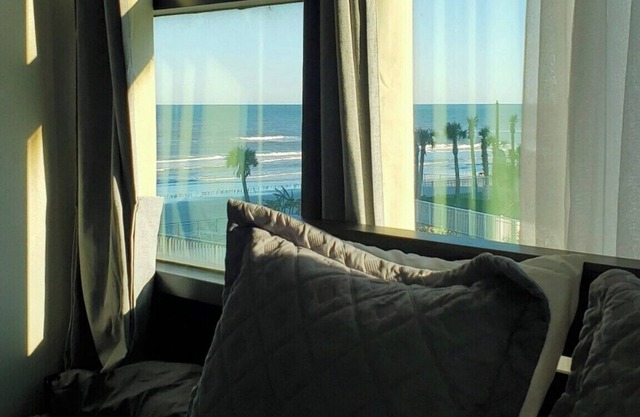 Daytona Beach Sunrise retreat
