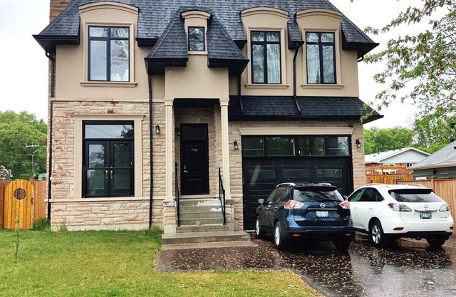 Dazzling Modern Home Next to Beach & Go Station