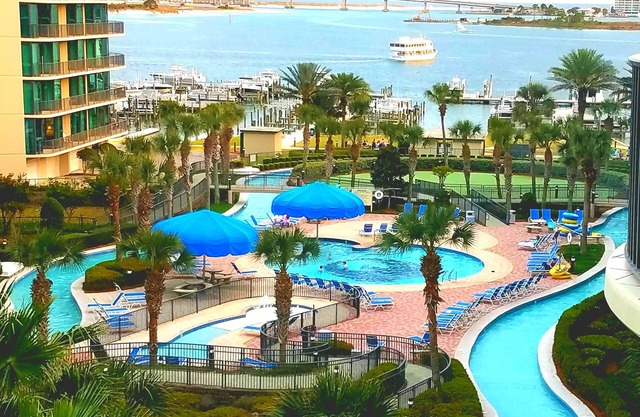 DEALS RENT WEEK/MONTH,OCT 13-16,19-DEC 31,WATER SLIDE,POOL,LAZY RIVERnnnnnnnnnn