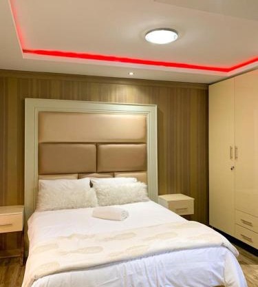 Debreeze guest lodge