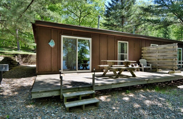 Deer Trail Resort Lakeside 7