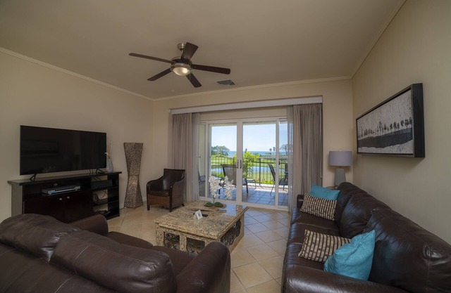 Del Mar 2J 3 bdr Ocean View in Los Suenos