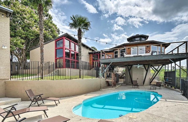 Del Rio Home with Lake Views and Private Outdoor Pool!