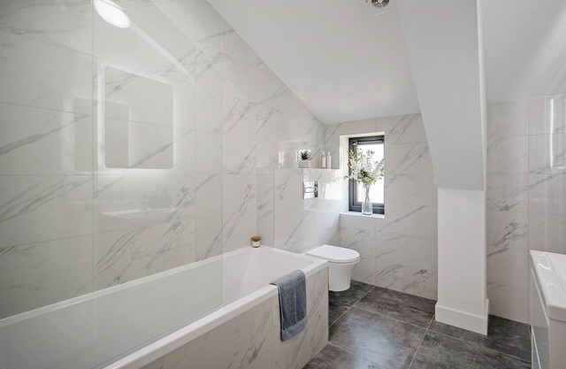 Delightful and uniquely converted barn in Lingfield - pet friendly