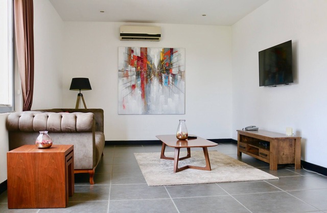 Deluxe 1 Bedroom Apartment in Osu - Pulse of Accra