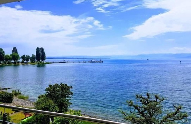 Deluxe double room with large balcony and lake view