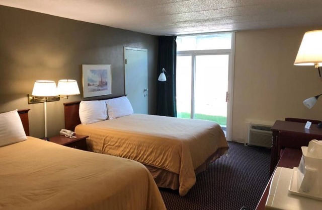 Deluxe Double Room With Two Double Beds Non-Smoking