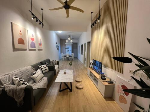 DeMUJI 4BR 10PAX 3Min to ECM KCM, PS4