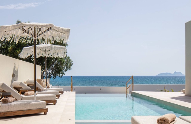 Design Villa - Beachfront boho inspired by etouri!