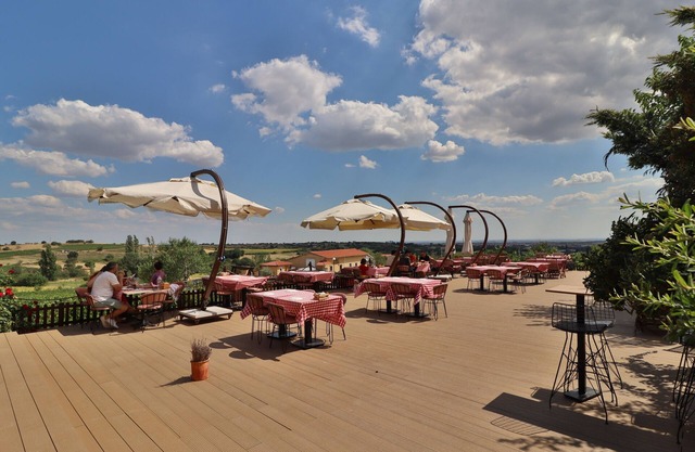 Dessera Vineyards Hotel