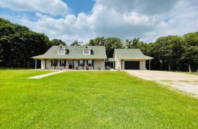 Destin Ranch | Vacation House | Wedding Venue