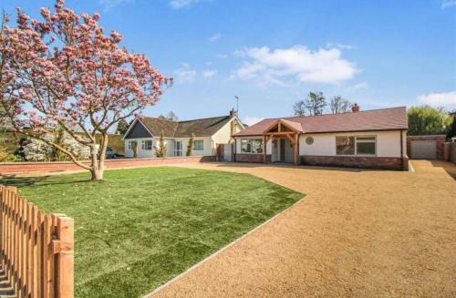 Detached Home Near Kings Lynn