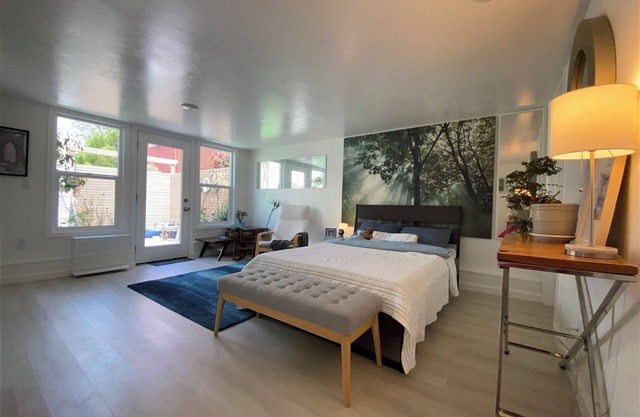 Detached Studio cottage w/private Patio Garden &BBQ in Alameda -Oakland Airport