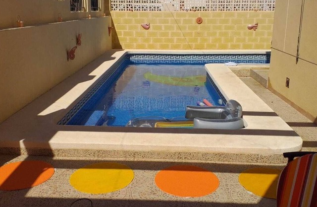 Detached villa with pool - 5 min from the beach