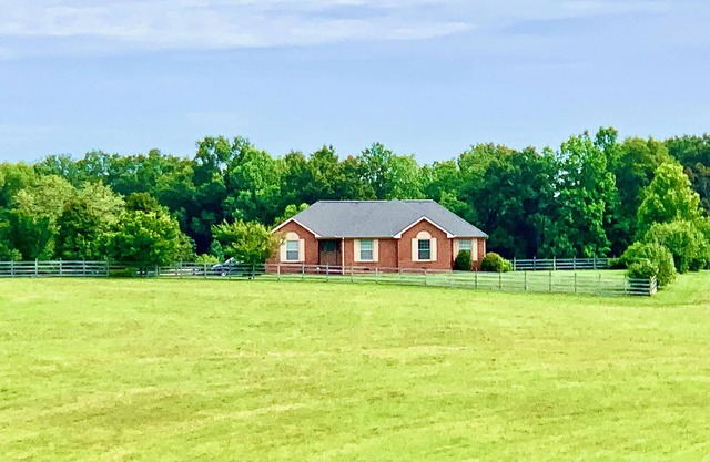 Diamond Sky , Centrally located between Cookeville & Sparta