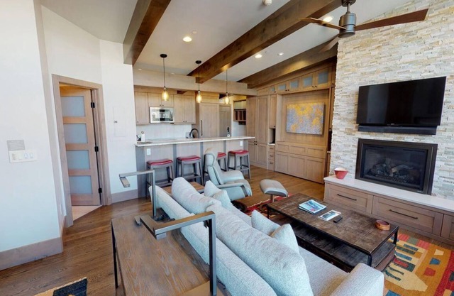 Diamond Studio @ Manor Vail - Free Breakfast