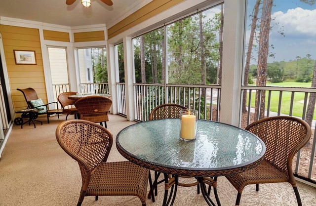 Direct Golf course View - screened lanai-sleeps 8 - pool-hot tub-near beaches