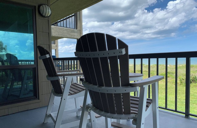 Direct Oceanfront Seaside Retreat Close to Vilano. St Augustine, Amazing Views