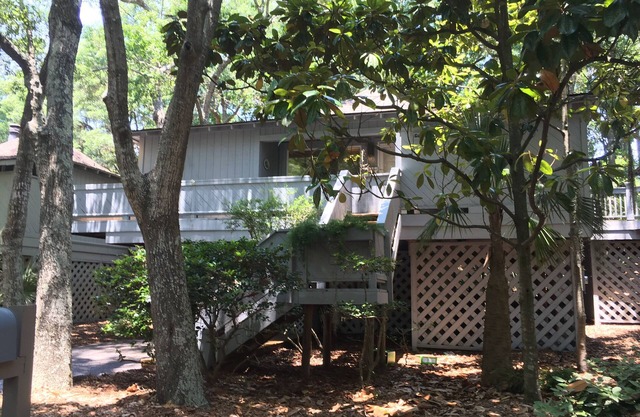 DISCOUNTED for longer stays - Couple or Family; Pets; Pool! Enjoy A Beach Fall