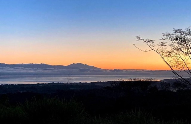 Disfruta de un acogedor bungalow con vistas al Golfo Dulce rodeado de naturaleza