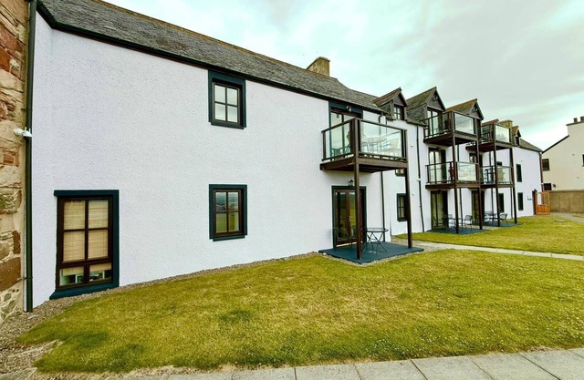 Dolphin Bay - Stunning 2 Bedroom Apartment