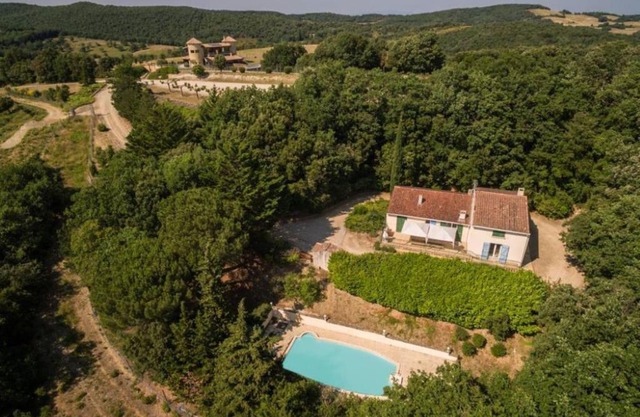 DOMAINE LES TOURTINES 28 PERSONNES AVEC PISCINES PRIVEES