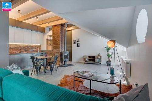 Domillion Pylimo Penthouse duplex apt 15ppl P36D