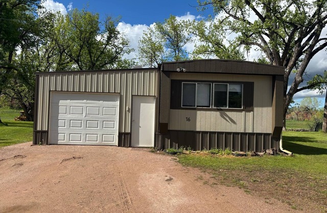 Dorothy's Hideaway, 3 Bed, 2 Bath, Near Devils Tower National Monument.
