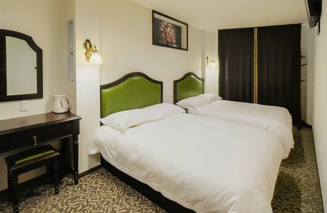 Double bed x 2 quadruple room close to Nishikujo /Osaka Ōsaka