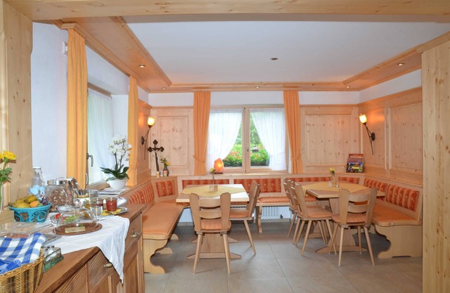 Double room 4 with WC and shower, 1 - 3 persons - Mosertonihof