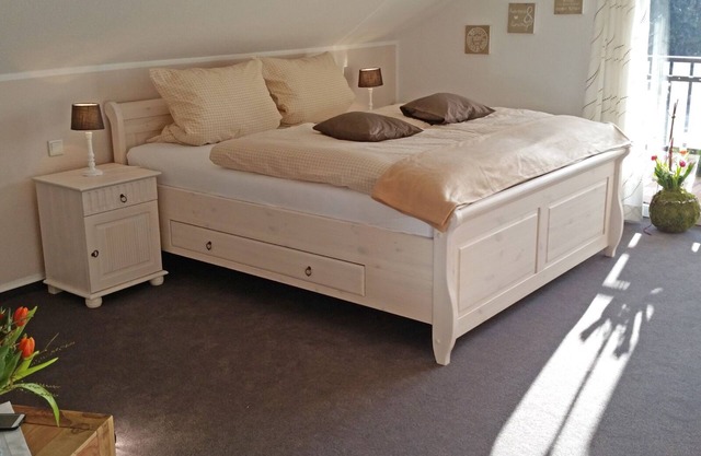 Double room lake view approx. 25sqm shower/WC