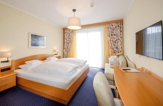Double room with reclining bed - Hotel Ossiacher See*