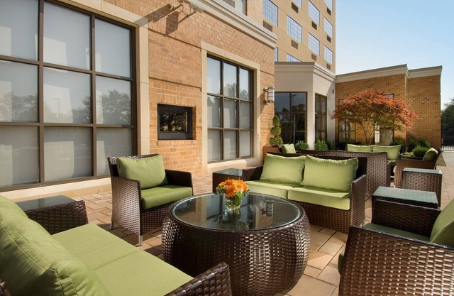 DoubleTree by Hilton Sterling - Dulles Airport